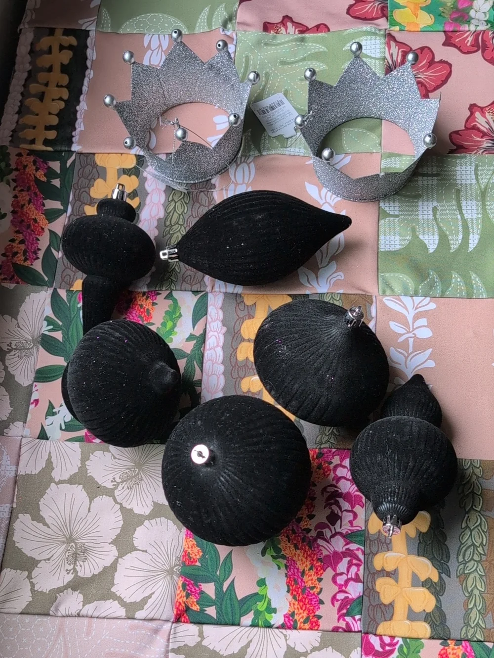 Glitter Crown Headbands & Black Velvet Christmas Ornaments Set